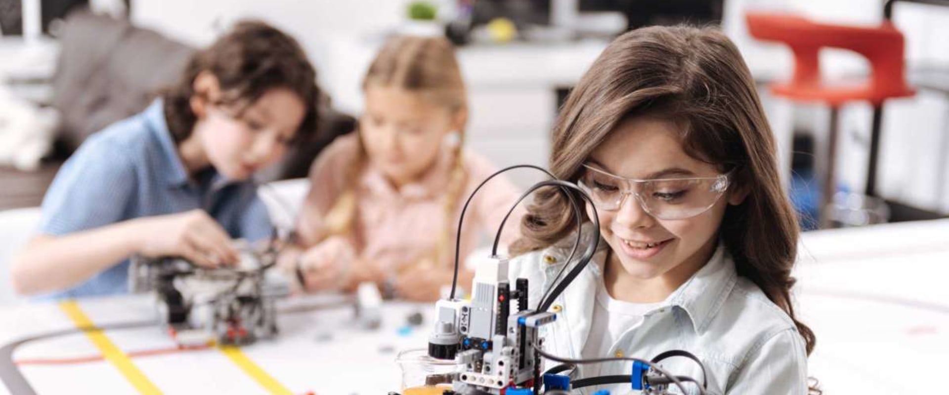 Exploring Youth Centers with STEM Activities